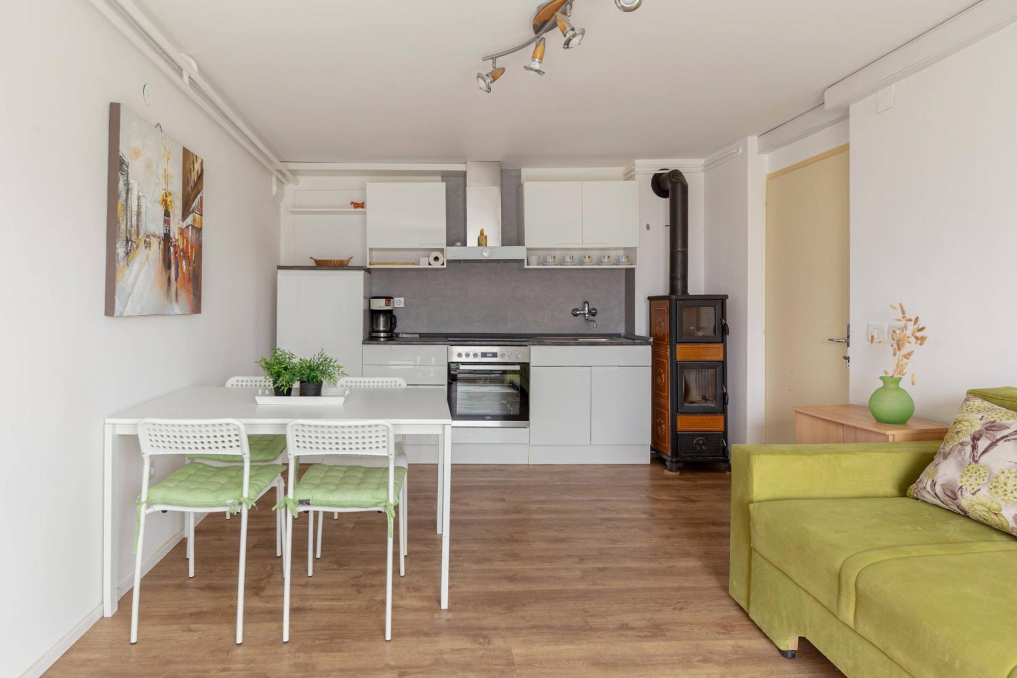 Apartments Znidar Spodnje Gorje Екстериор снимка