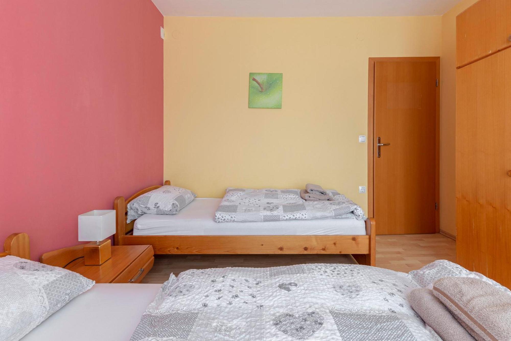 Apartments Znidar Spodnje Gorje Екстериор снимка